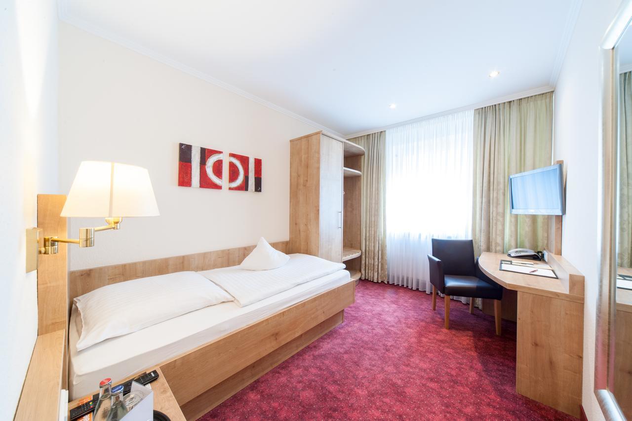 Hotel Restaurant Bullerdieck ガルプセン エクステリア 写真